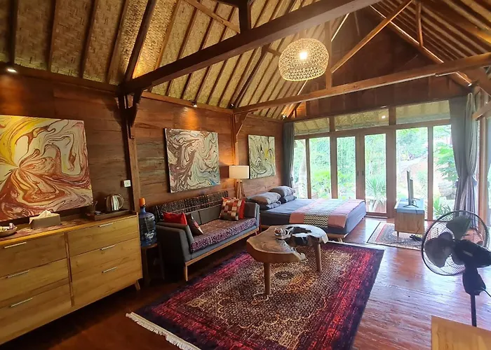 Rumah Kayu Mataraja - Tabanan *